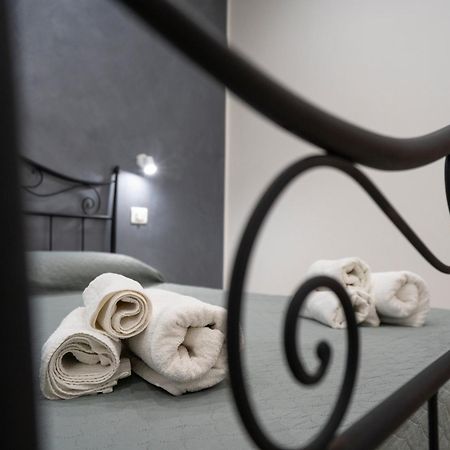 Saverio'S Apartment Тропея Экстерьер фото