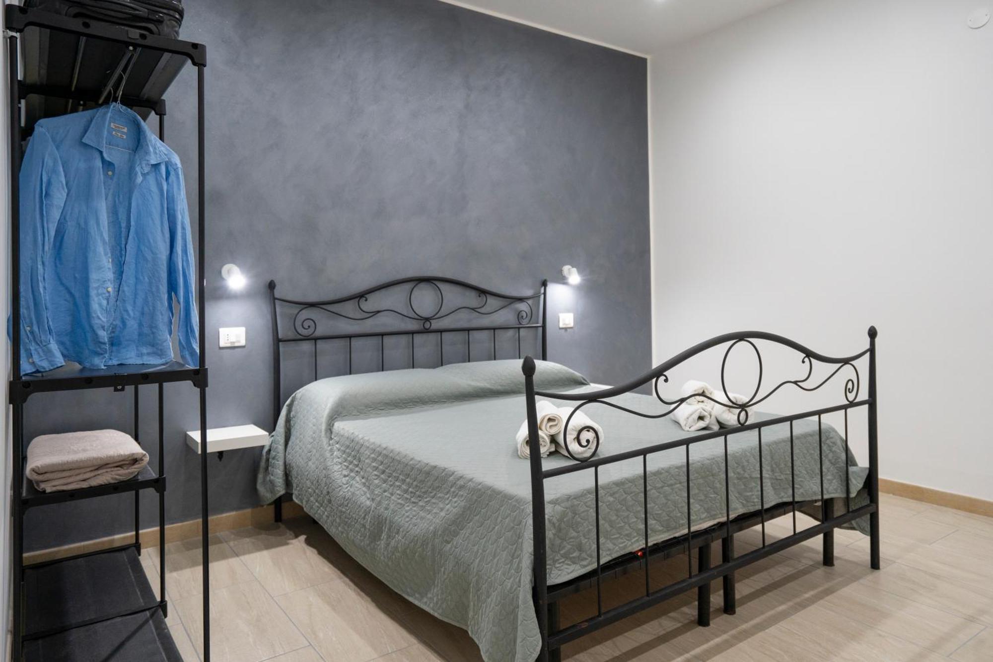 Saverio'S Apartment Тропея Экстерьер фото